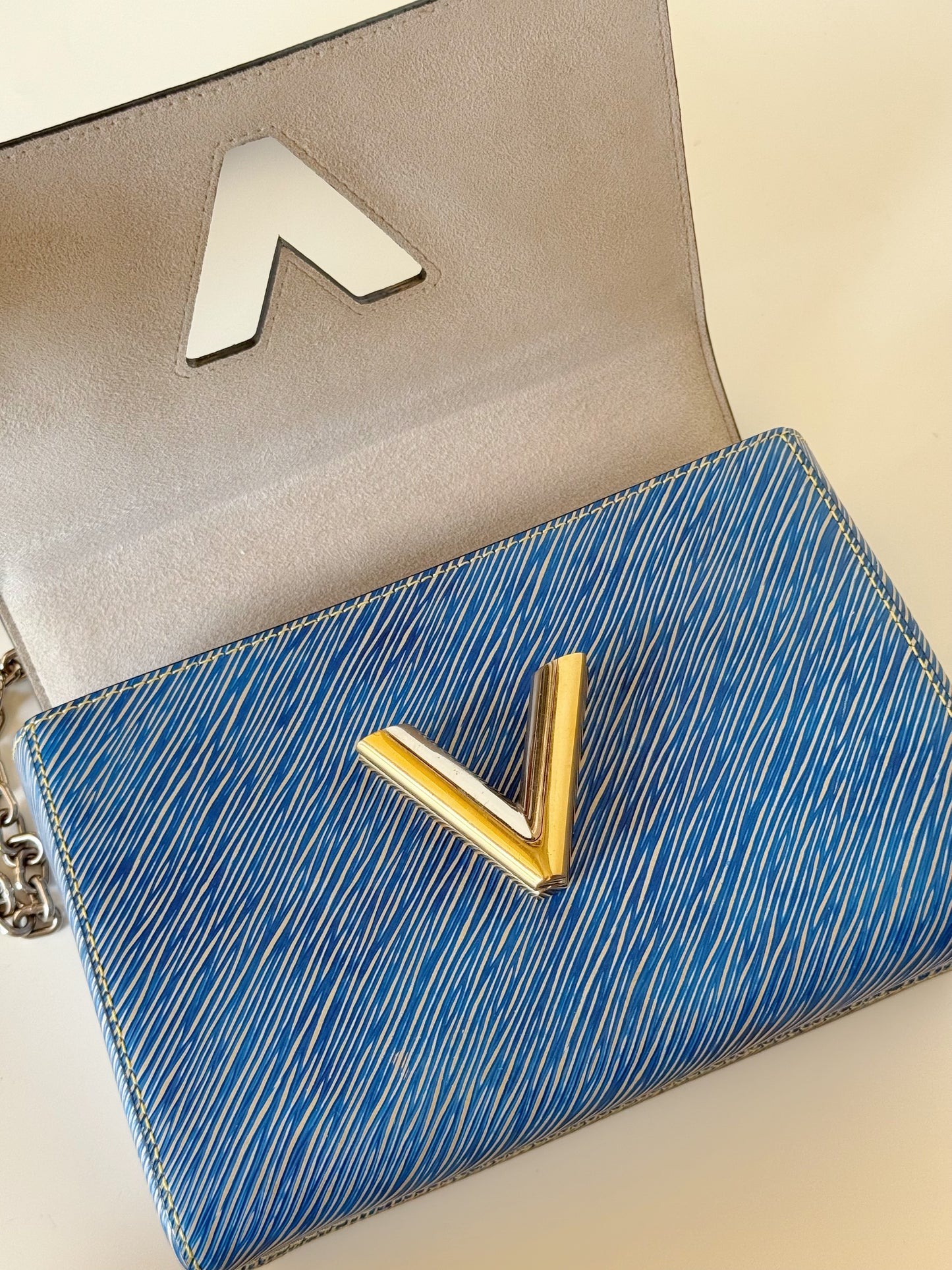 Louis Vuitton Epi Twist Shoulder Bag
