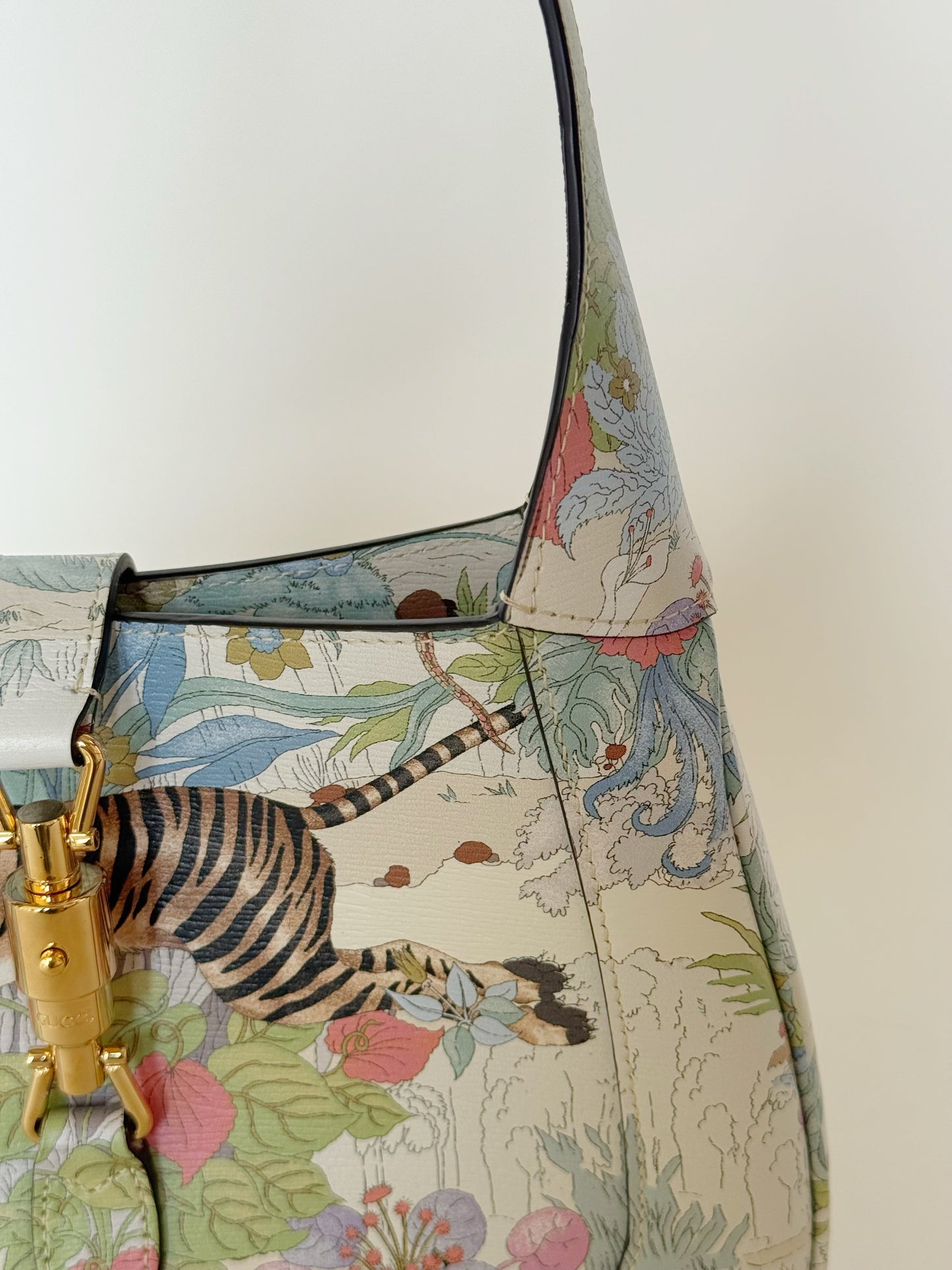 Gucci New Shanghai Calfskin Tiger Savanah Jackie 1961 Hobo