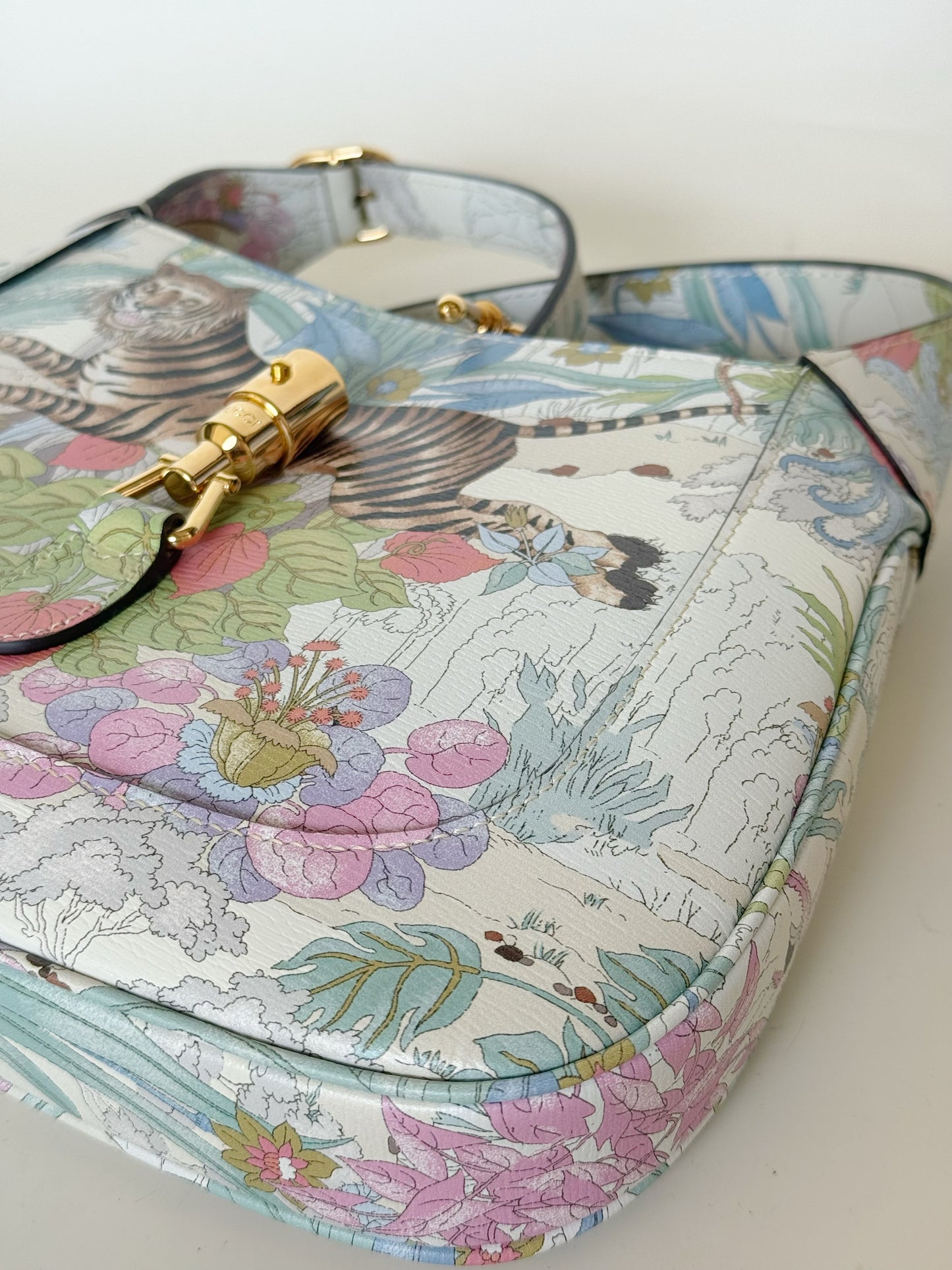 Gucci New Shanghai Calfskin Tiger Savanah Jackie 1961 Hobo