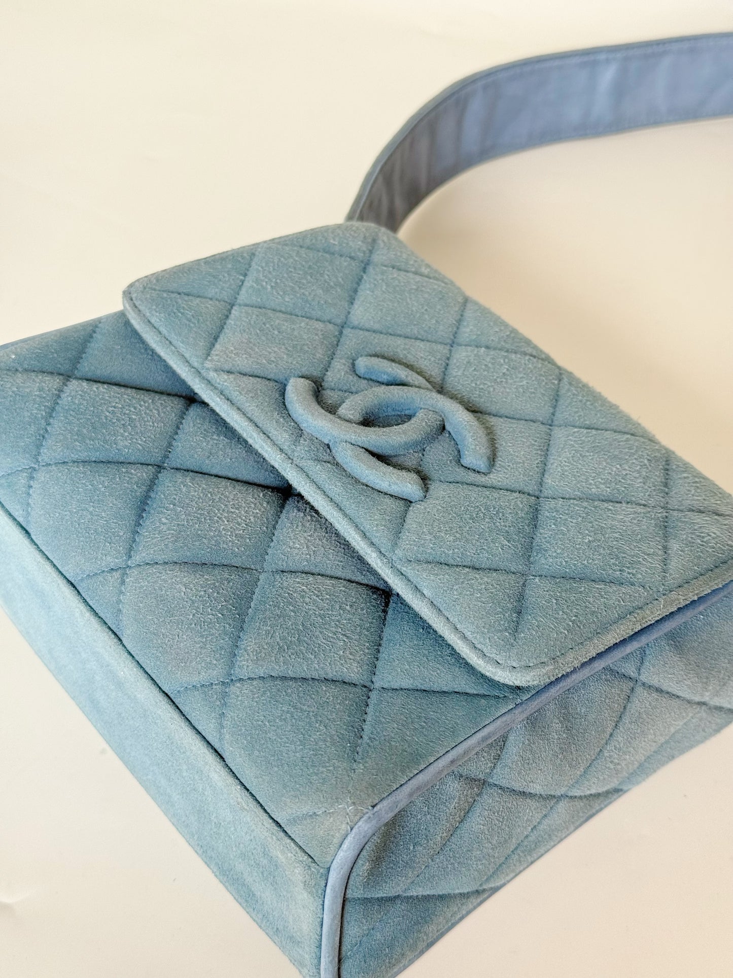 Chanel Suede Shoulder bag