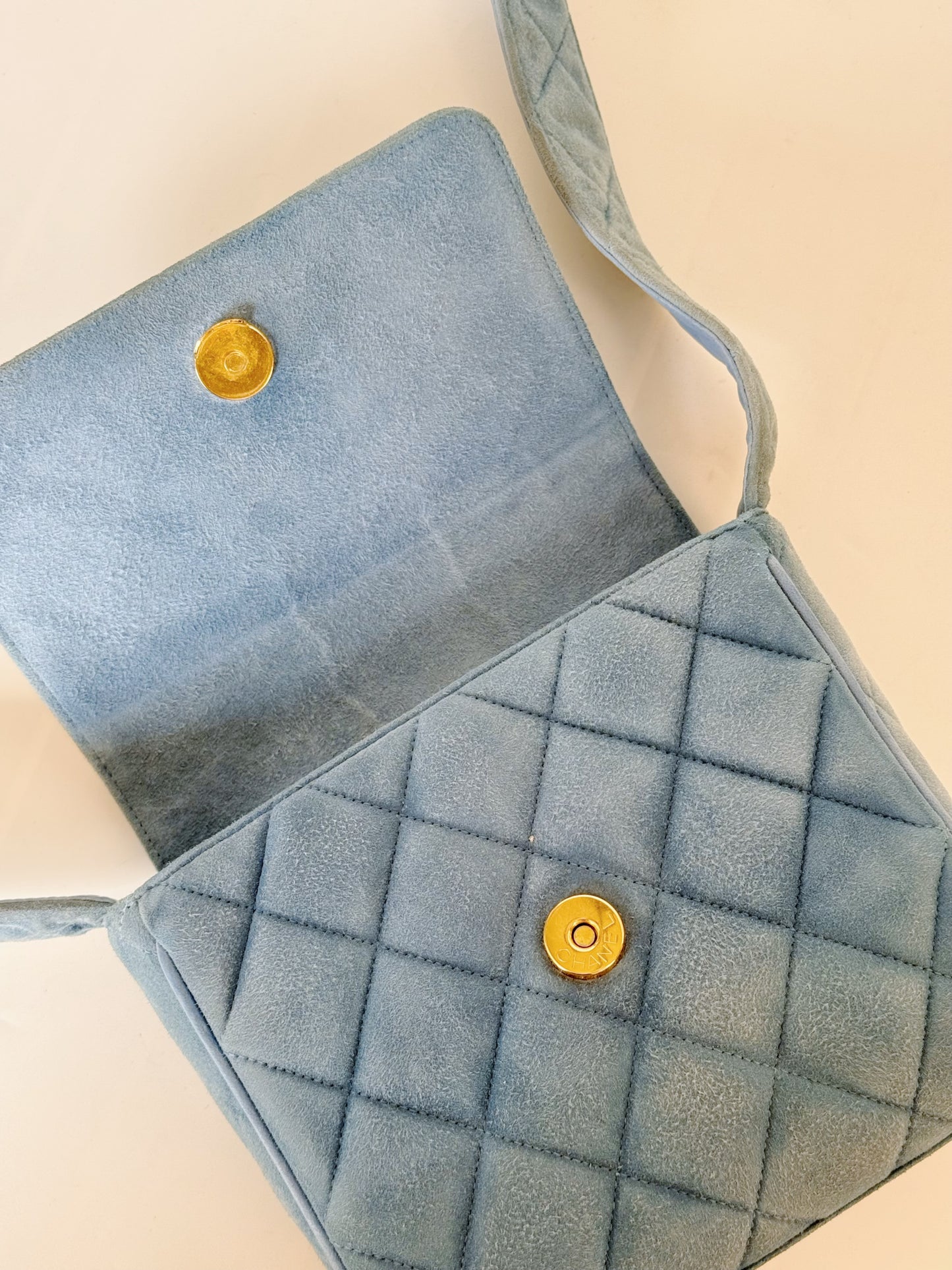 Chanel Suede Shoulder bag