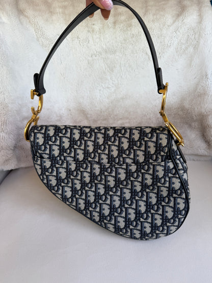 Christian Dior Classic Oblique Saddle Bag (Medium)