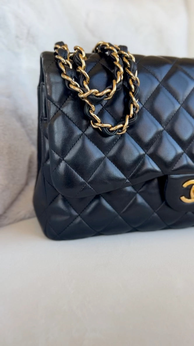 Chanel Classic Jumbo Double Flap